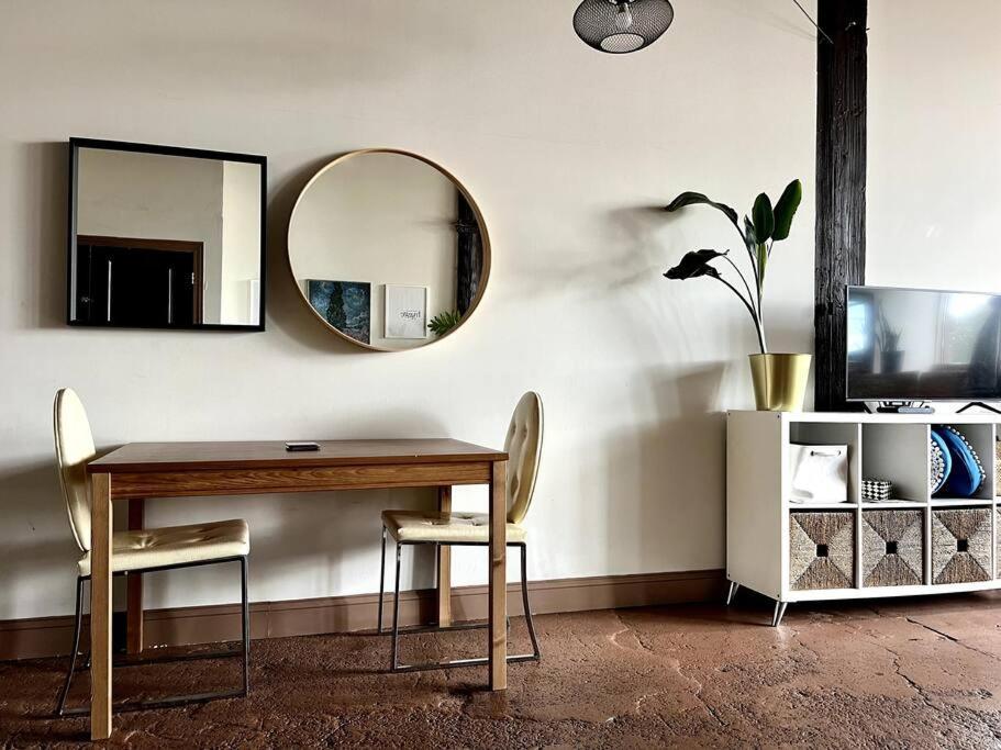 Apartment 420 Friendly Boho Loft Downtown King Free Parking *